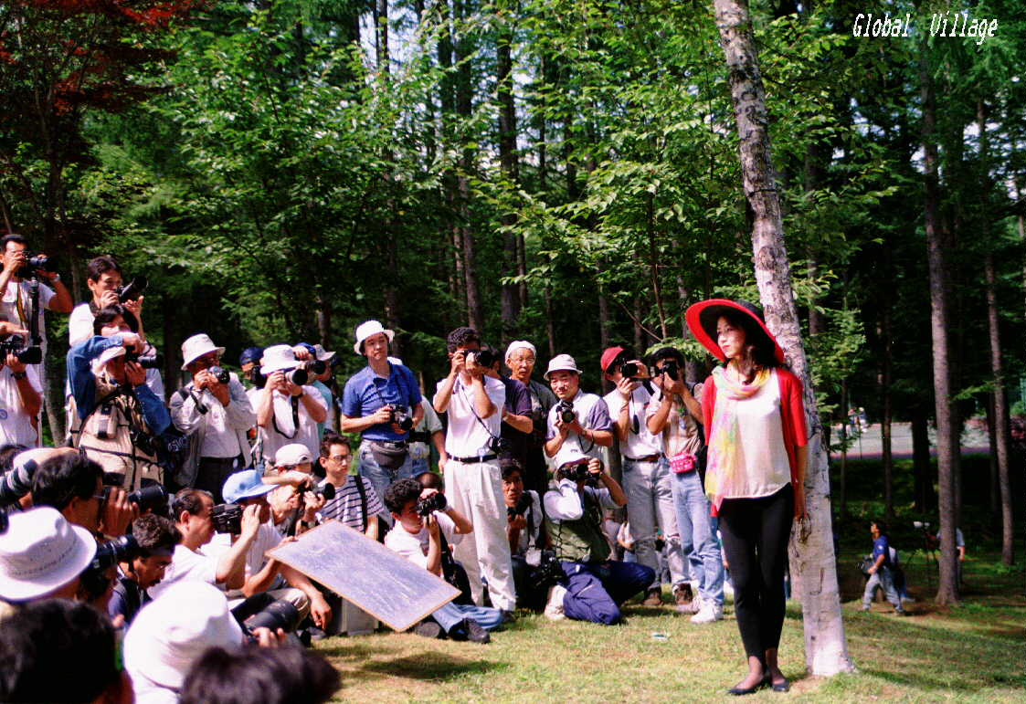 �،ΎB�e��